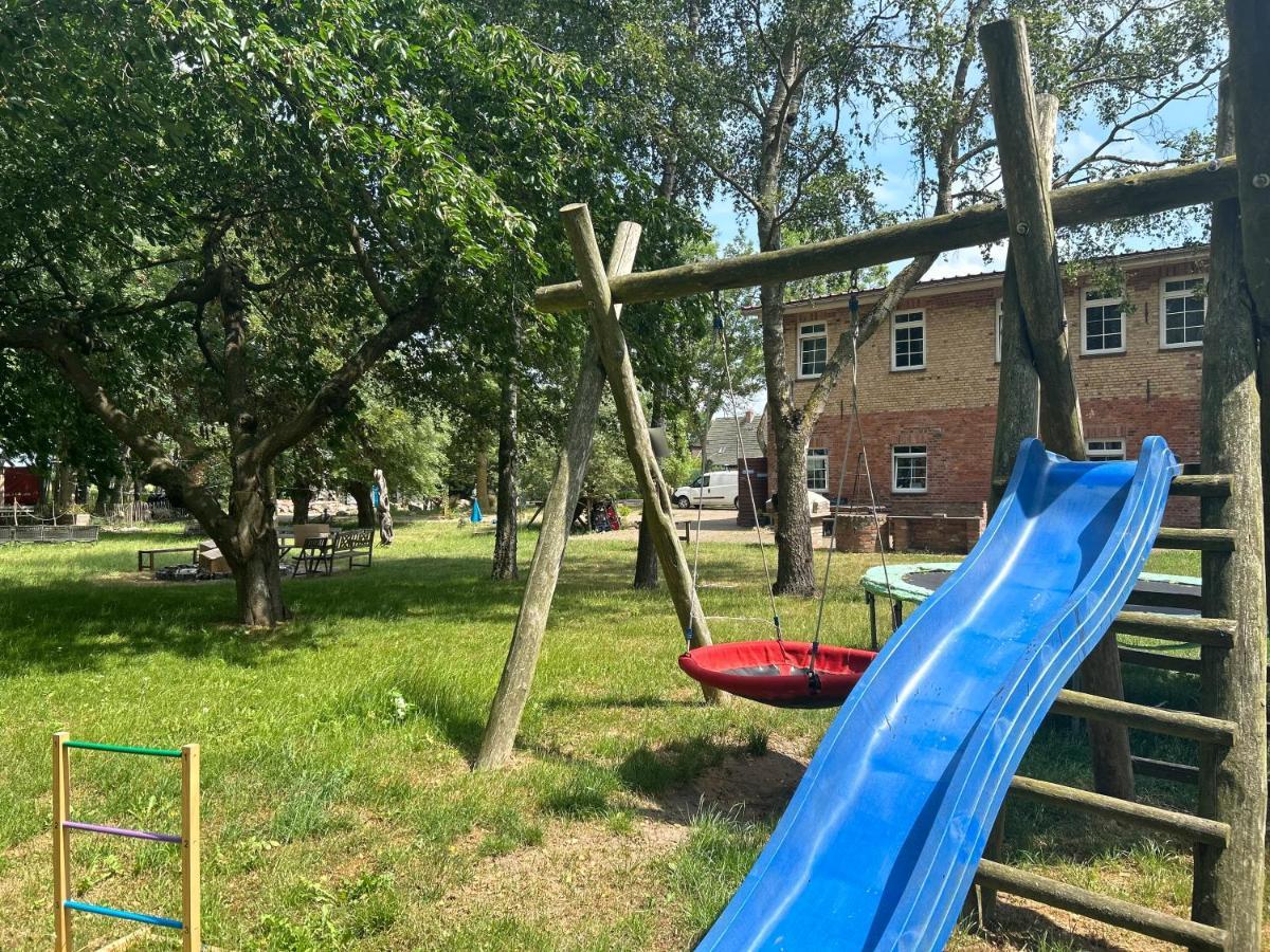 Ferienwohnungen Poppelvitz Altefähr 外观 照片
