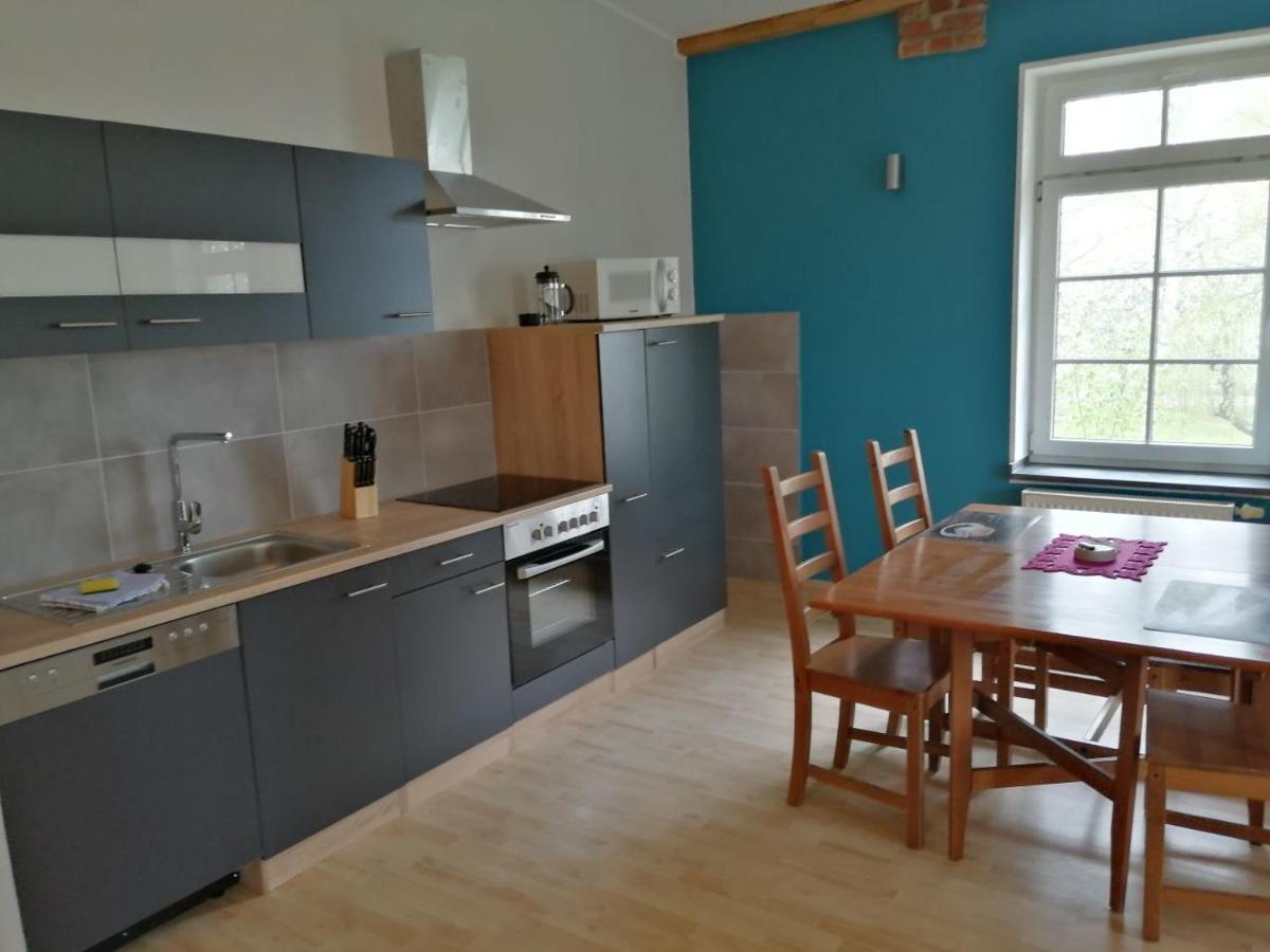 Ferienwohnungen Poppelvitz Altefähr 外观 照片